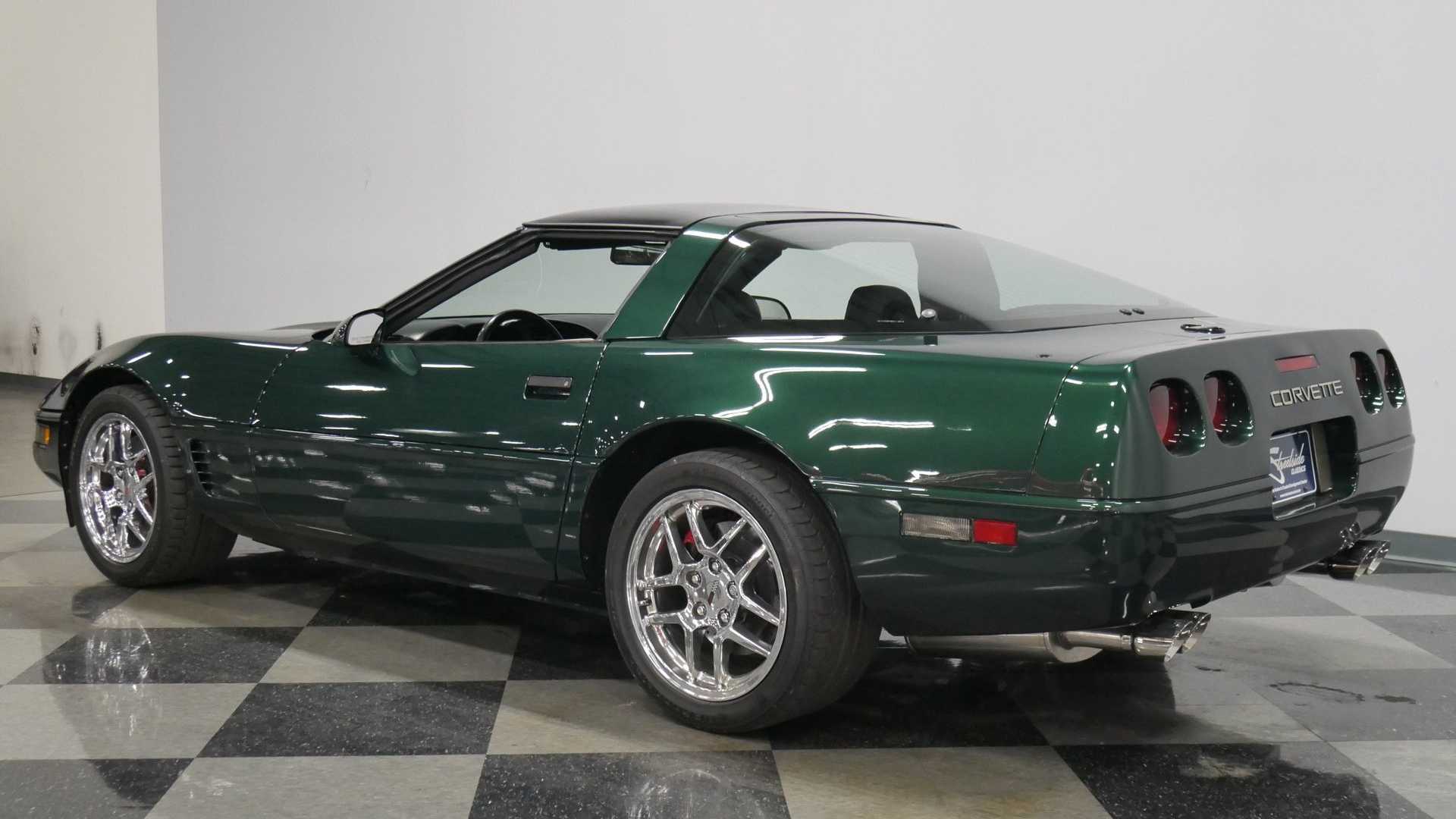 Click to Enlarge-Esc to Close Corvette Generations/C4/C4 1994 Rear polo-green -4.jpg
